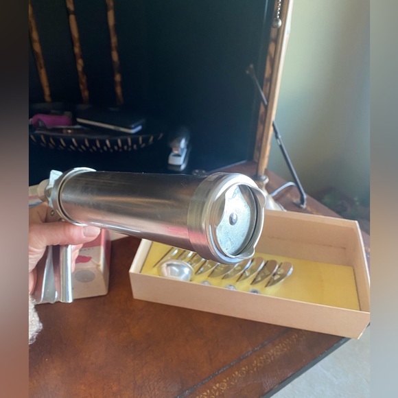 EUC Vintage Wear-Ever Cookie Gun & Pastry Decorator Complete-Original Box #3365 - Picture 4 of 11